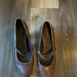 BOC Carole Dark Brown Leather 2.5” Mary Jane Heels - size 9